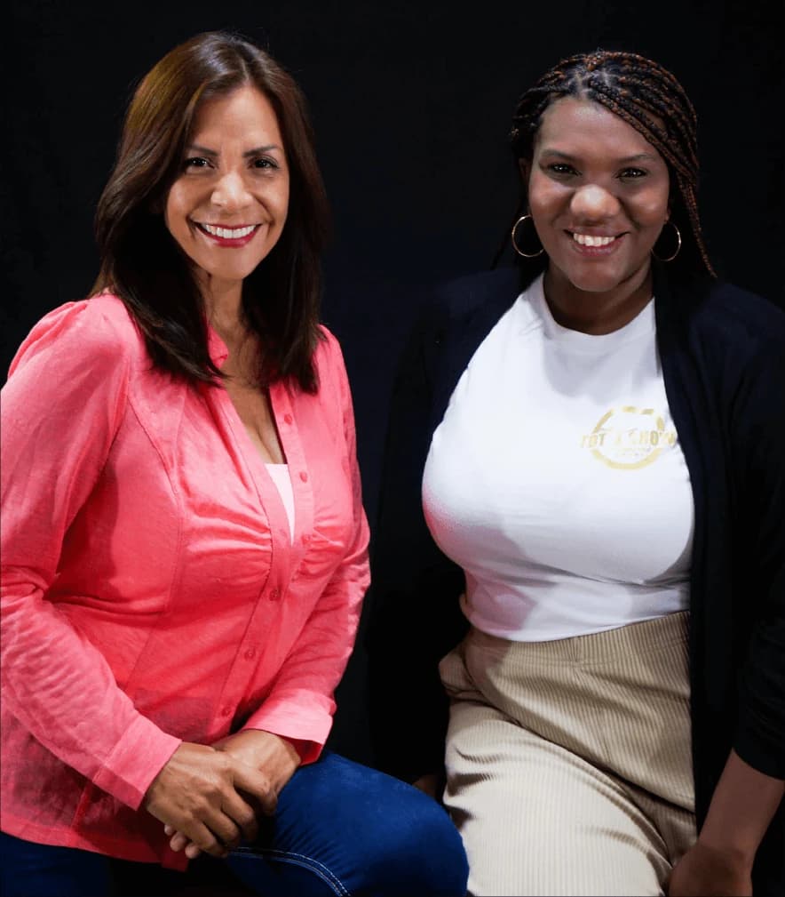 Portada de Hechos de Mujer en Un País Posible, programa de Tu Radio Web en Chacao, Venezuela